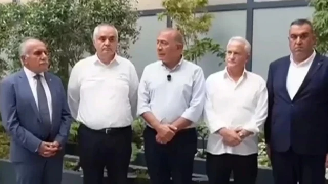 chp istanbul il baskanligi yonetimindeki iki isim gorevden cekildi yerlerine atama yapilacak iLm4MvsL