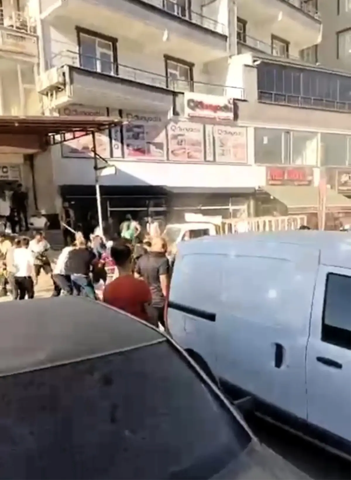 kozlukta tasli sopali kavga 12 yarali 6AXSSD4T